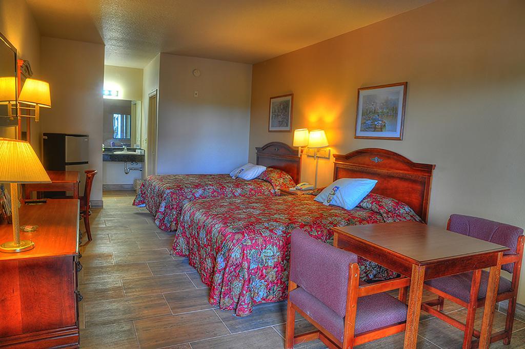 Lone Star Inn And Suites Victoria Esterno foto