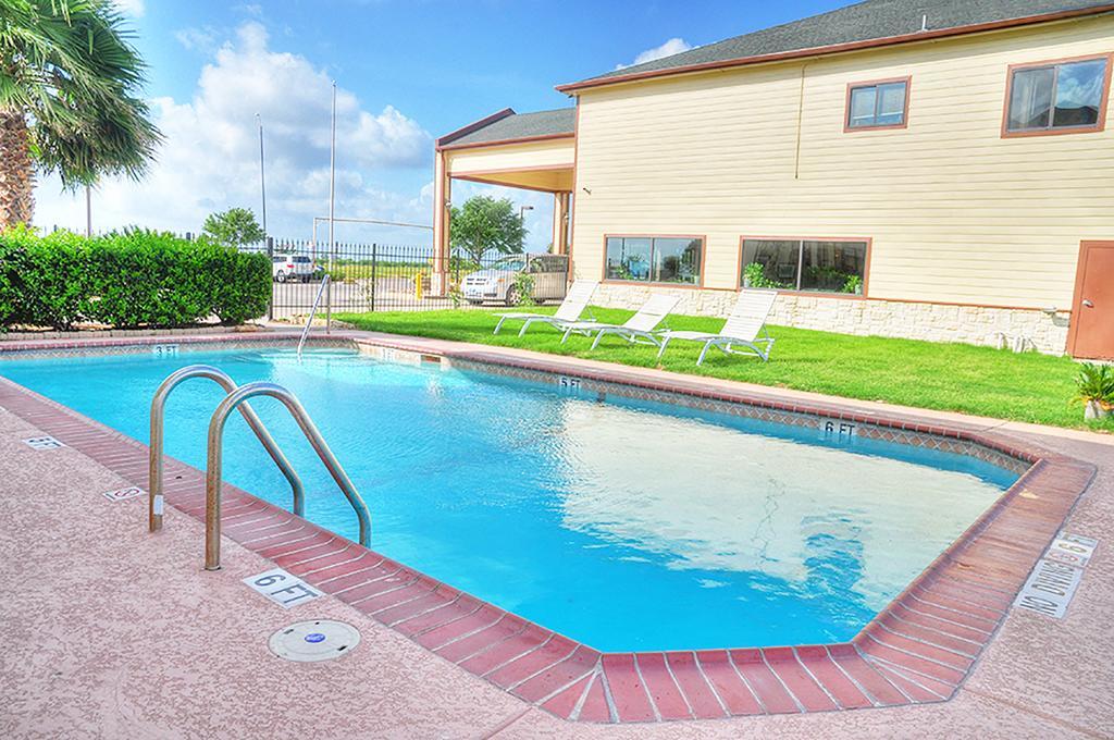 Lone Star Inn And Suites Victoria Esterno foto