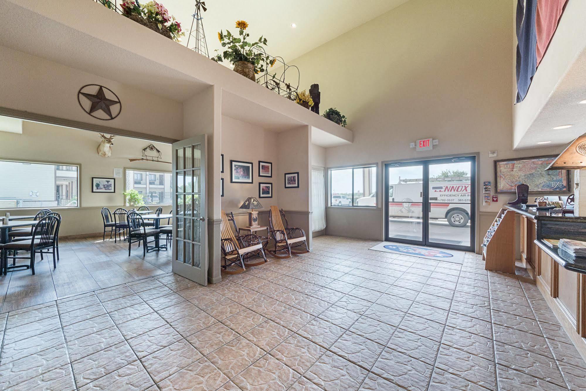Lone Star Inn And Suites Victoria Esterno foto