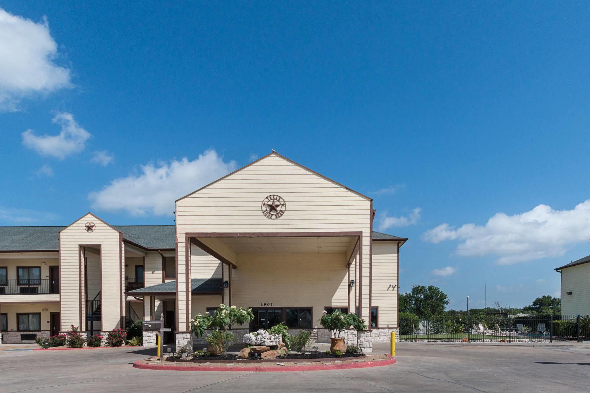 Lone Star Inn And Suites Victoria Esterno foto