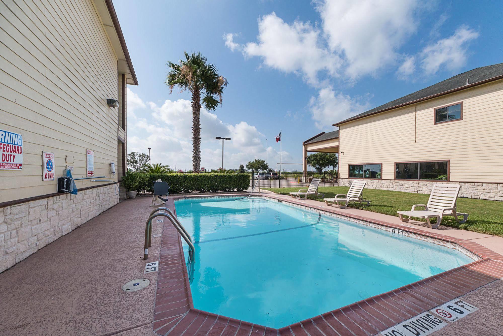 Lone Star Inn And Suites Victoria Esterno foto
