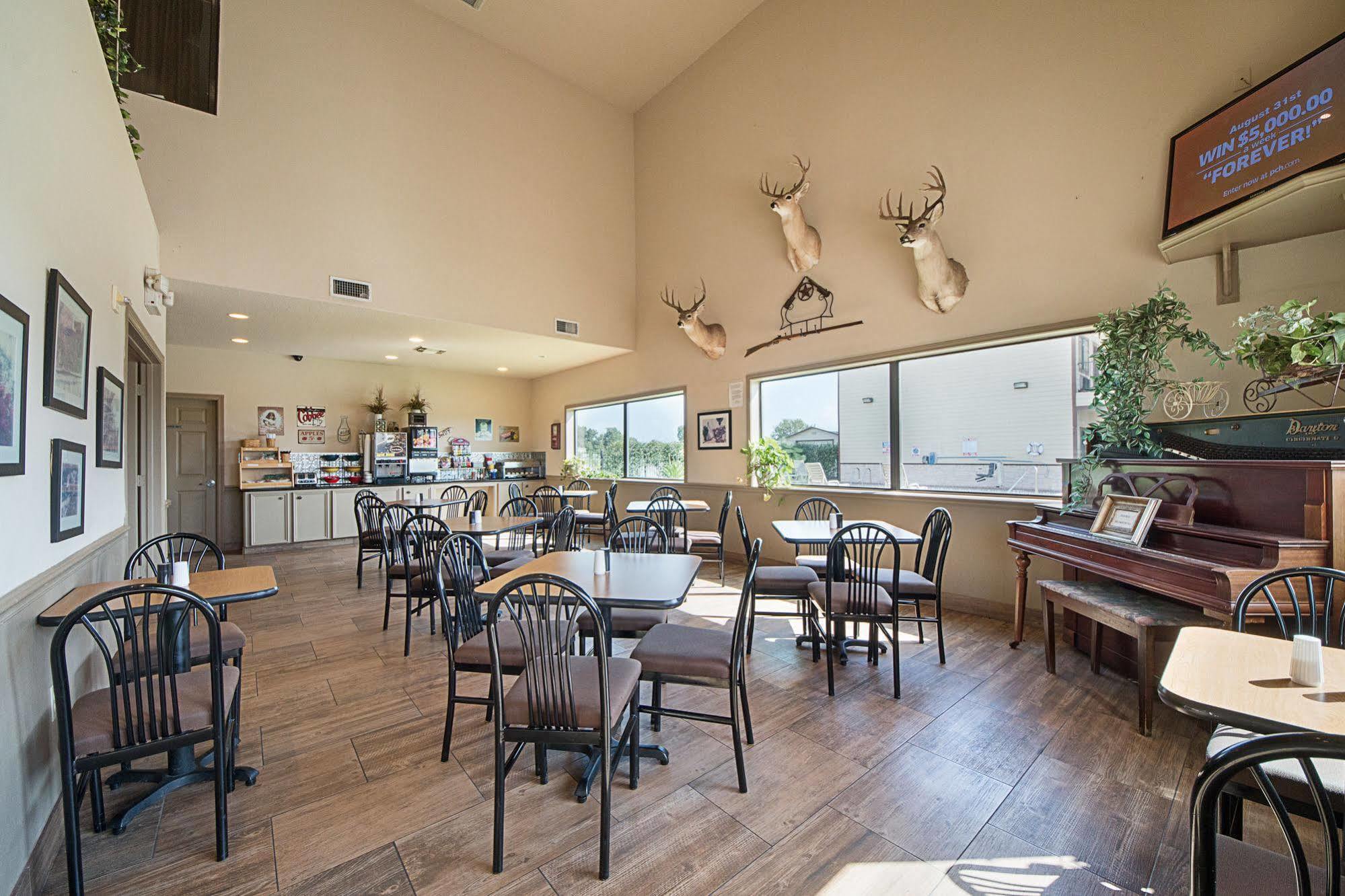 Lone Star Inn And Suites Victoria Esterno foto