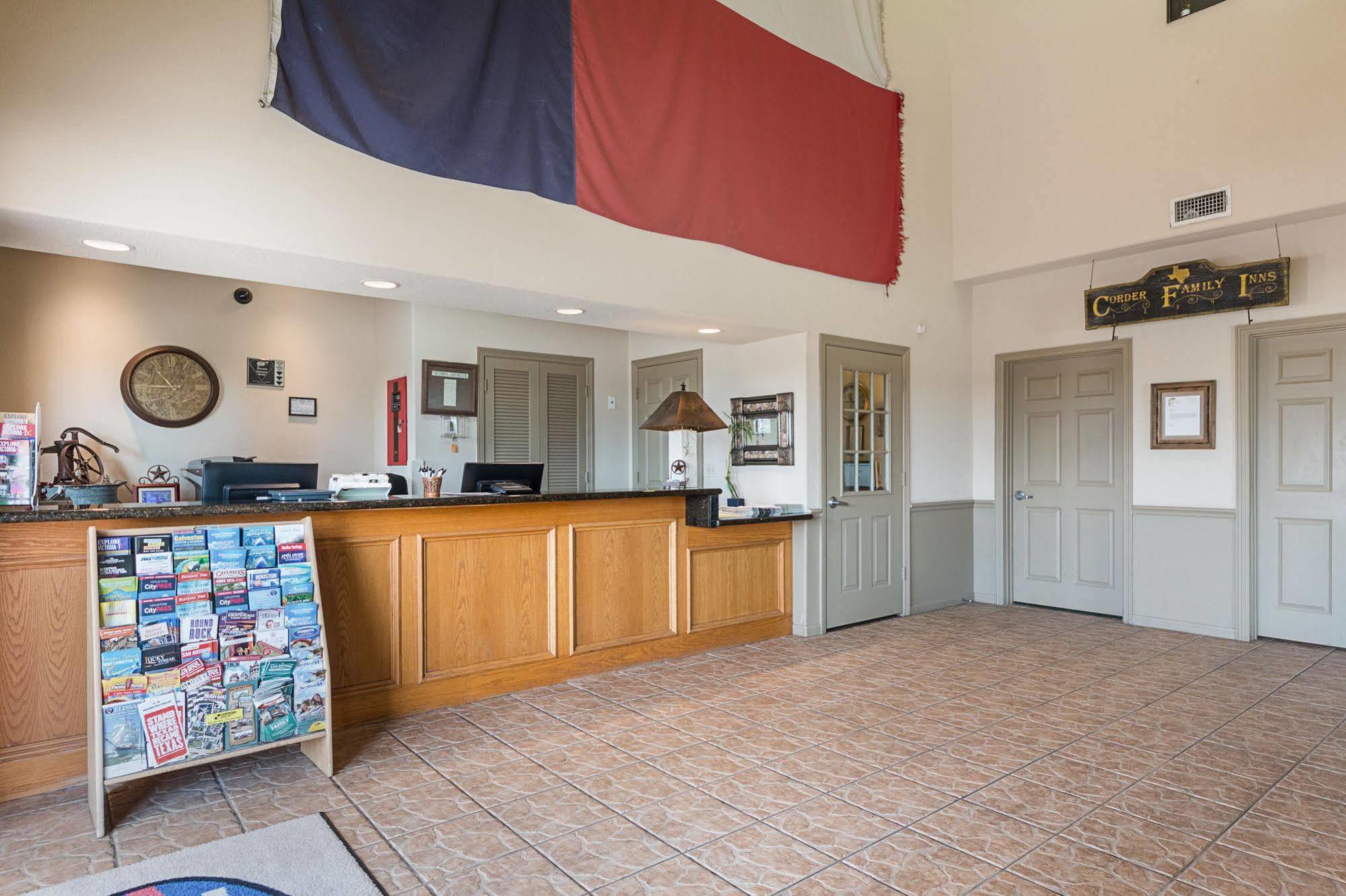 Lone Star Inn And Suites Victoria Esterno foto