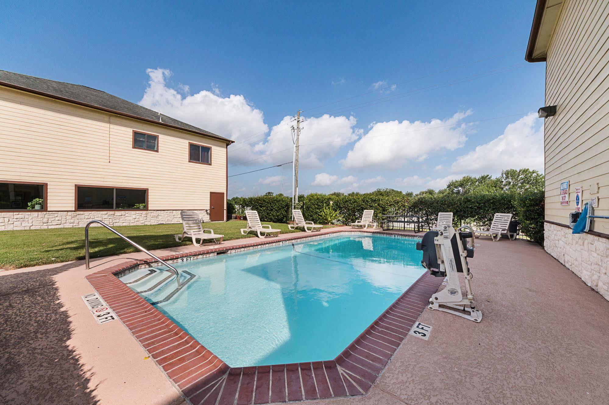 Lone Star Inn And Suites Victoria Esterno foto